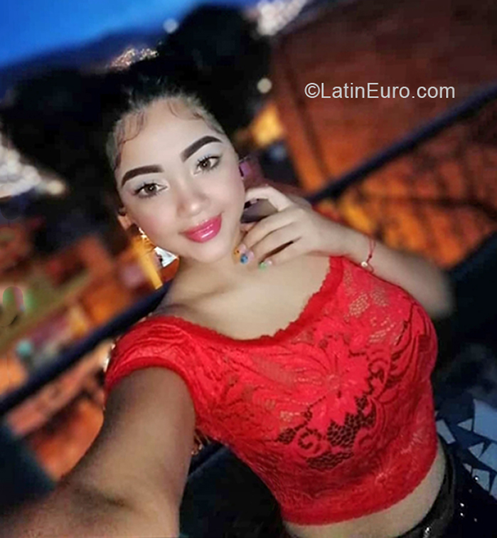 Date this cute Colombia girl Zaibeht from Medellin CO30365