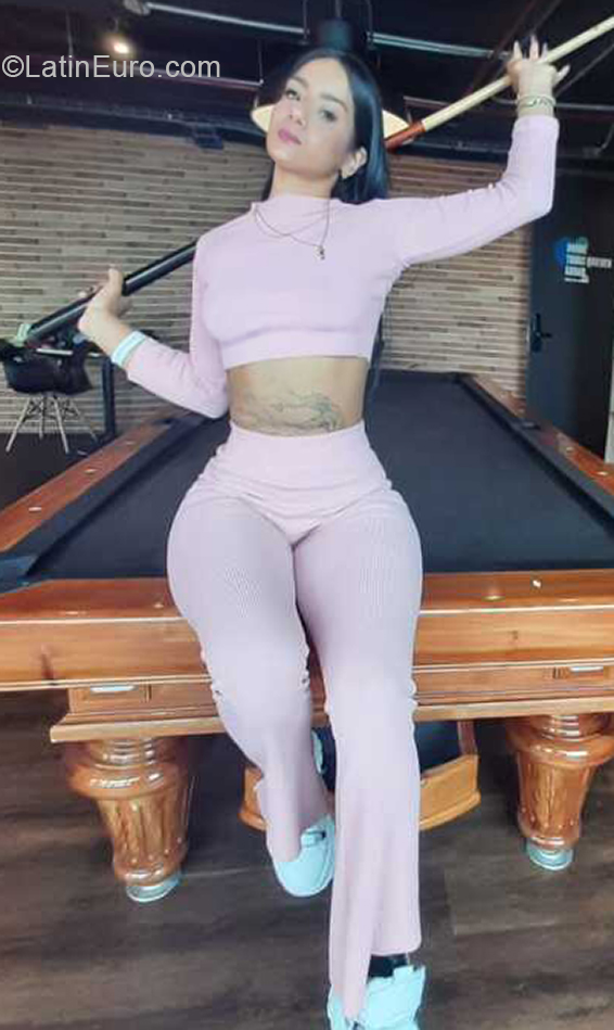 Date this fun Colombia girl Albanys from Bogota CO31722