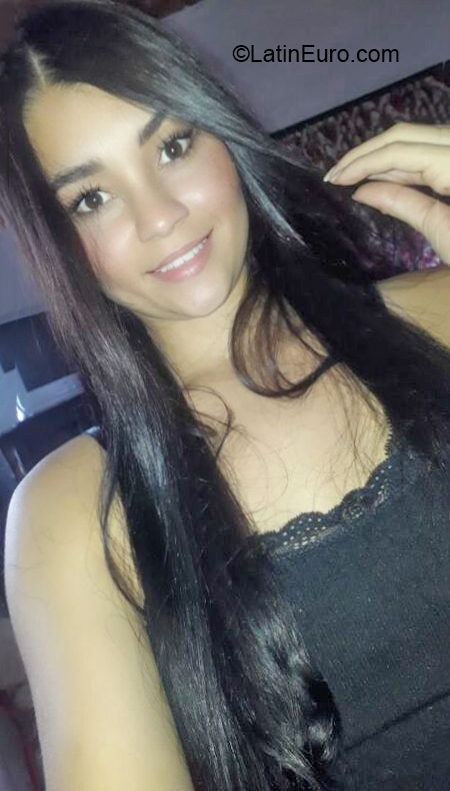 Date this fun Colombia girl Paola from Pereira CO30516