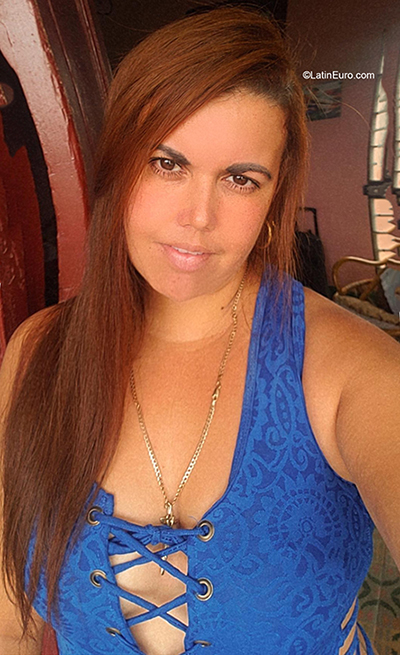 Date this young Cuba girl Nayara from Havana CU793