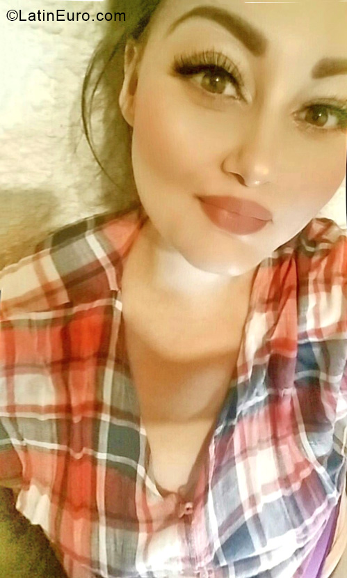 Date this fun Mexico girl Bela from Guadalajara MX2455