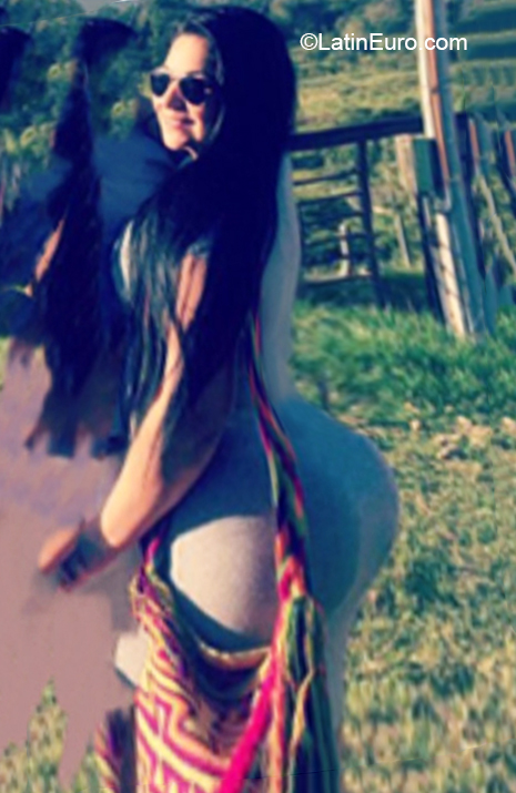 Date this charming Colombia girl Andrea from Neiva CO30632