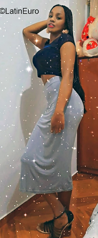 Date this exotic Colombia girl Yady from Bogota CO30635