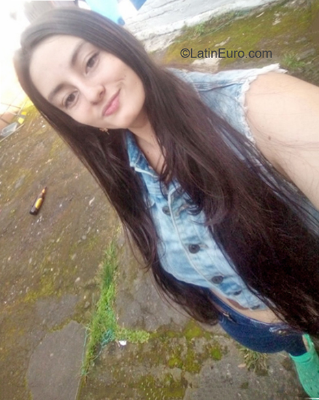 Date this delightful Colombia girl Leidy trujillo from Aremenia CO30667