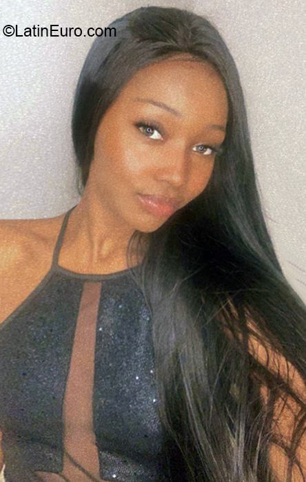 Date this passionate Colombia girl Gina from Cali CO30690