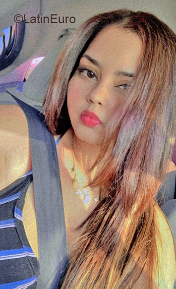 Date this beautiful Dominican Republic girl Lia from Santo Domingo DO40139