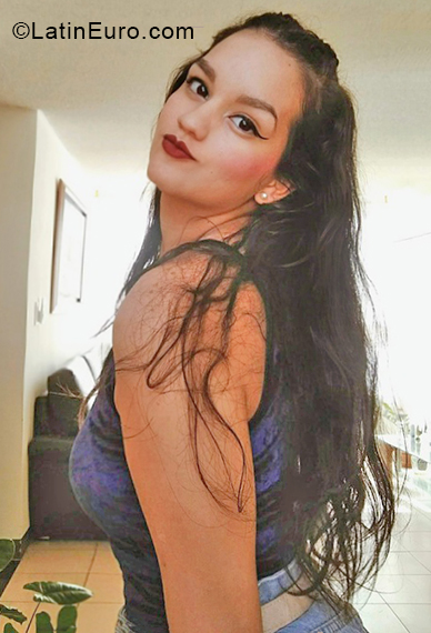 Date this passionate Venezuela girl Nelsimar from Caracas VE4053