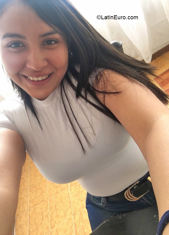 Date this beautiful Venezuela girl Roxana Marin from Zulia VE4057