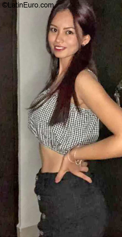 Date this stunning Mexico girl Alexa from Guadalajara MX2483