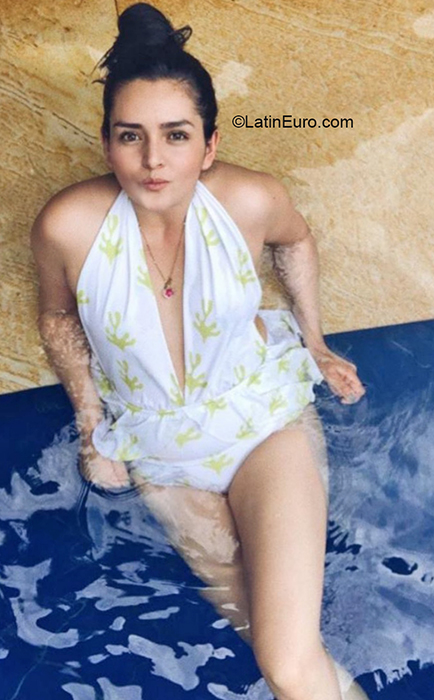 Date this fun Colombia girl Erika from Bogota CO31377