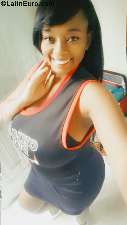 Date this exotic Dominican Republic girl Elisa from Higuey DO40272