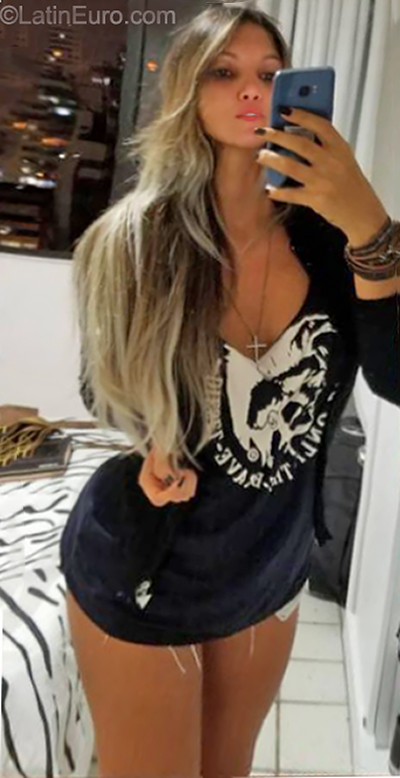 Date this sensual Brazil girl Adriana from Recife BR11513