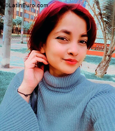 Date this young Colombia girl Susi from Bogotá CO31023