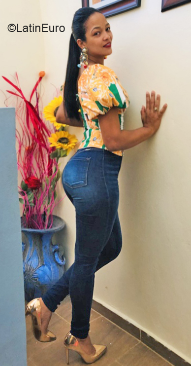 Date this foxy Dominican Republic girl Gabriela from Mao DO40328