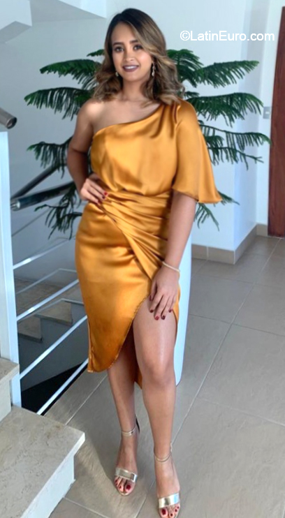 Date this tall Dominican Republic girl Yun from Santo Domingo DO40333