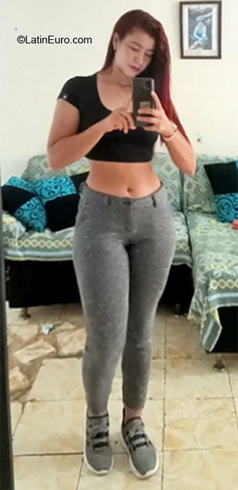 Date this exotic Colombia girl Angie from Cali CO31040