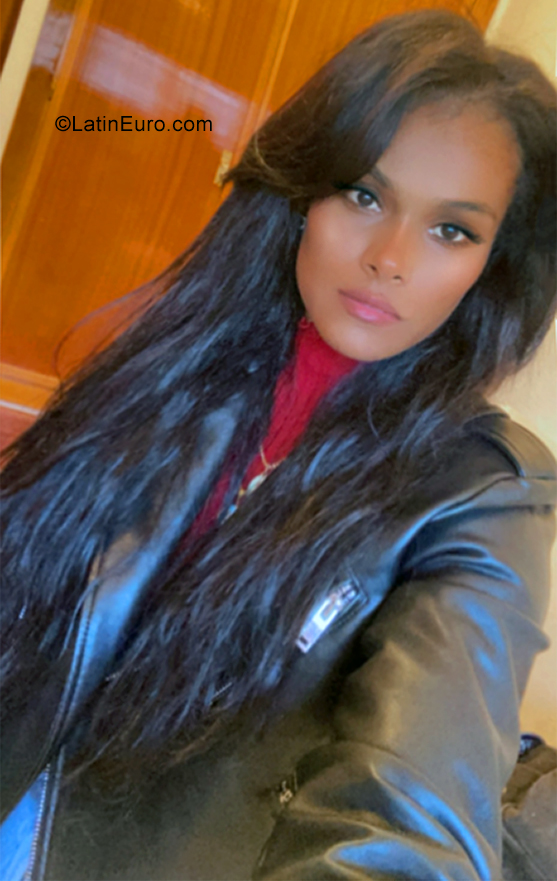 Date this exotic Germany girl Sty from Berlin DE539