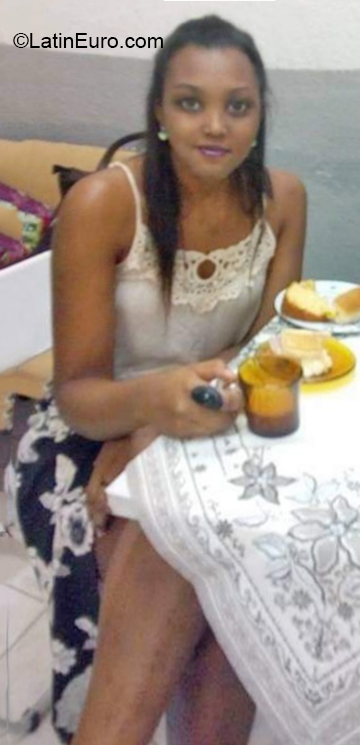 Date this funny Brazil girl Raissa from Rio De Janeiro BR11570
