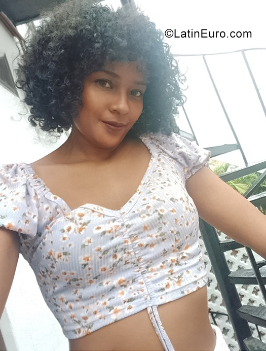 Date this foxy Colombia girl 041111 from Barranquilla CO31476