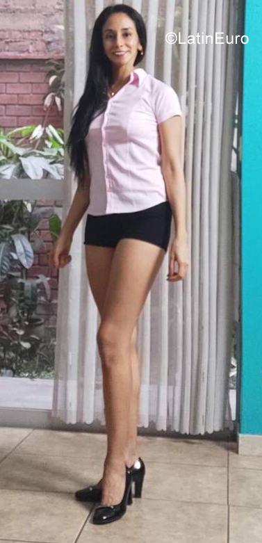 Date this pretty Peru girl Betsy from Lima PE1967