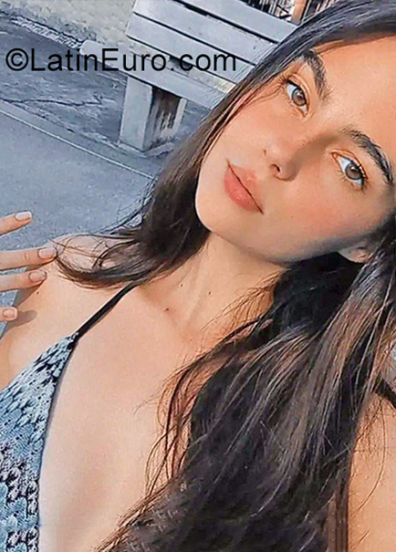 Date this delightful Venezuela girl Eli from Caracas VE4123