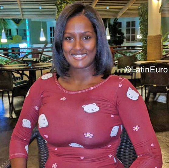 Date this stunning Dominican Republic girl Yaniles from Santo Domingo DO40467