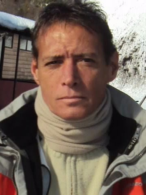 Date this gorgeous Argentina man Claudio from Buenos Aires AR828