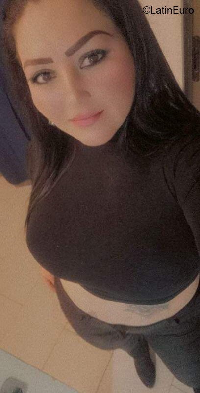 Date this foxy Chile girl Jennifer from Santiago CL302
