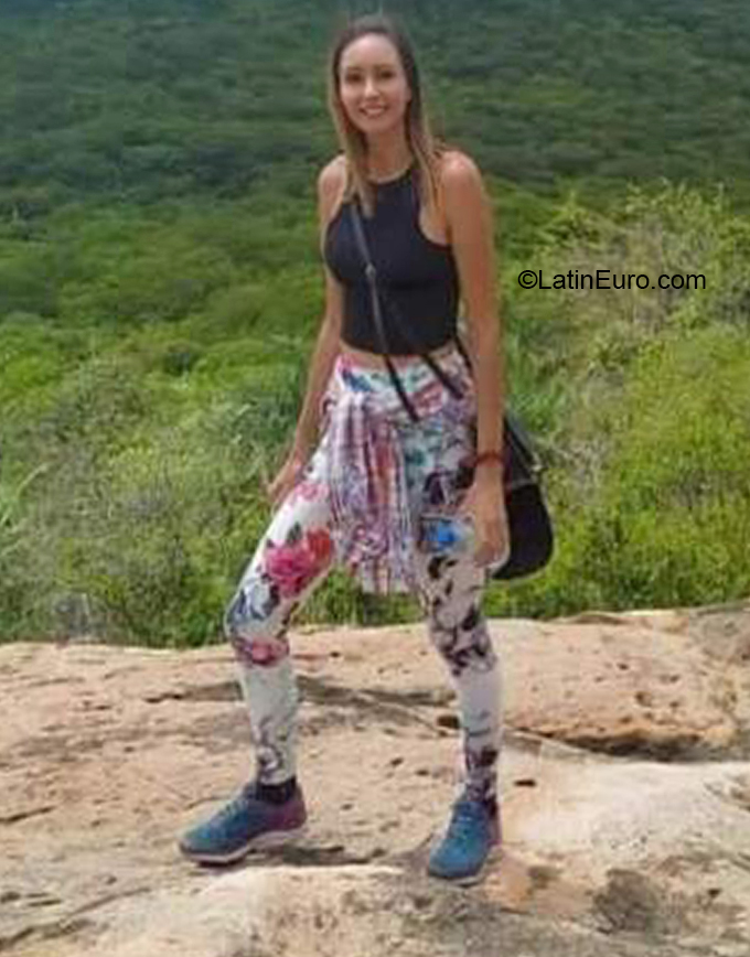 Date this hot Brazil girl Raniely from SERRA TALHADA BR11639