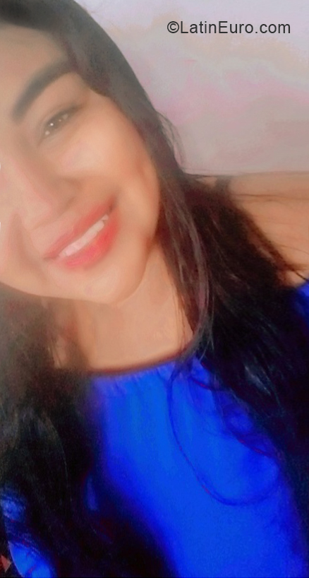 Date this sultry Mexico girl Tayem from Juarez MX2557