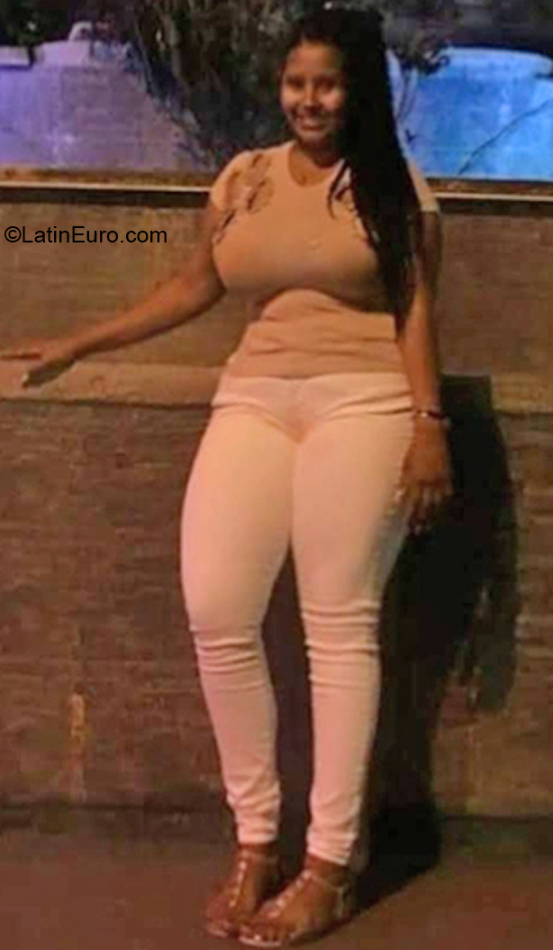 Date this good-looking Colombia girl Alejia from Cali CO31347