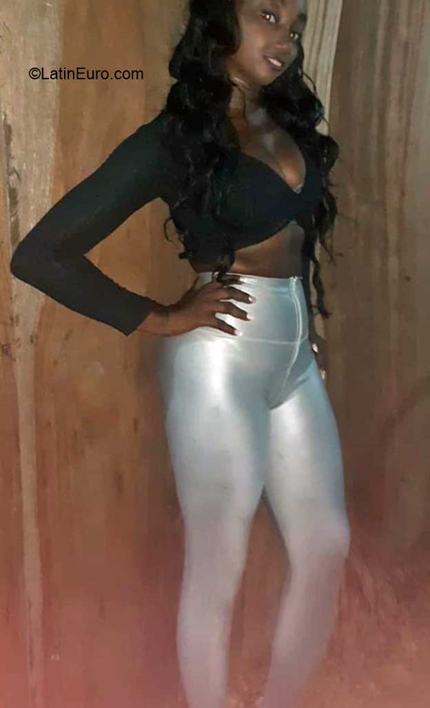 Date this good-looking Colombia girl Leofina from Antioquia CO31355