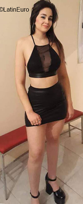 Date this tall Argentina girl Mumi from La Rioja AR850
