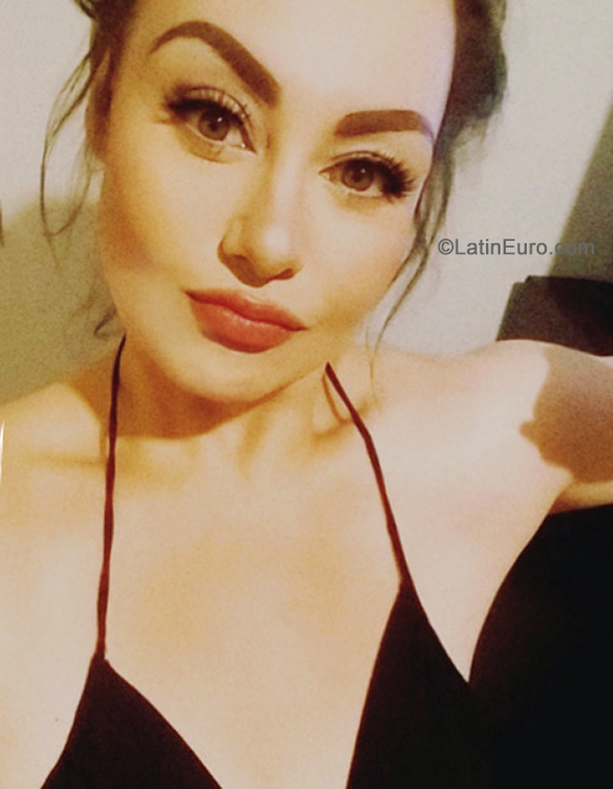 Date this good-looking Mexico girl Belen from Guadalajara MX2564
