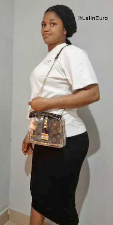 Date this sensual Ghana girl Joyce from Accra GH186