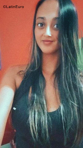 Date this sultry Brazil girl Gabriela from Rio De Janeiro BR11702