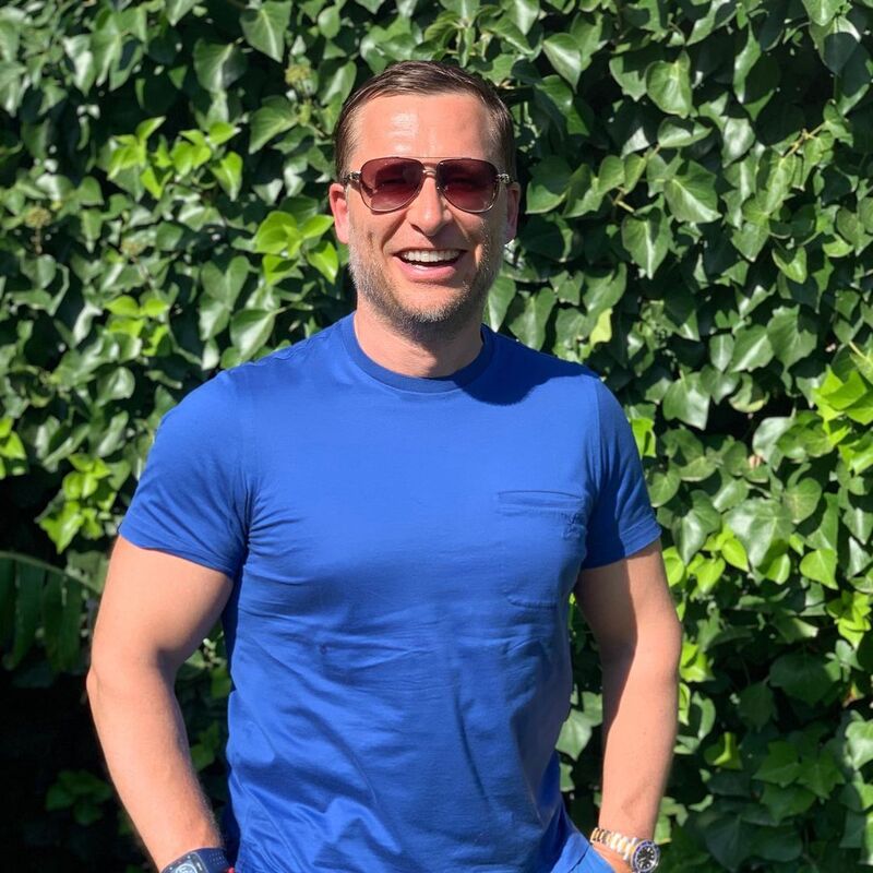 Date this nice looking United States man Jed from California US21678