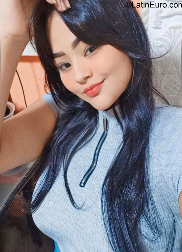 Date this hot Colombia girl Liliana from Barranquilla CO31540