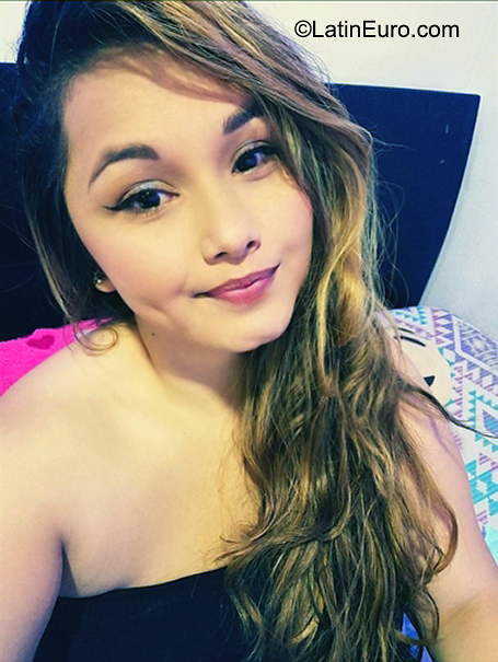 Date this delightful Colombia girl Deli from Pitalito CO31550