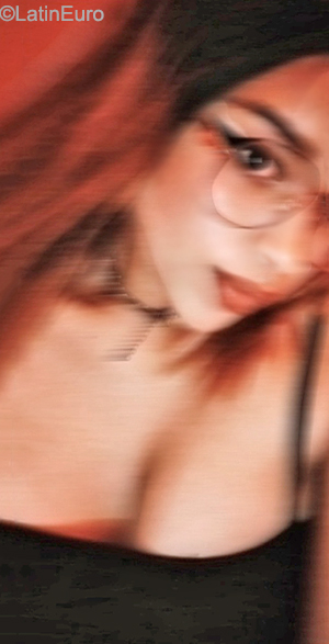 Date this good-looking Colombia girl Kitty from Medellin CO31557