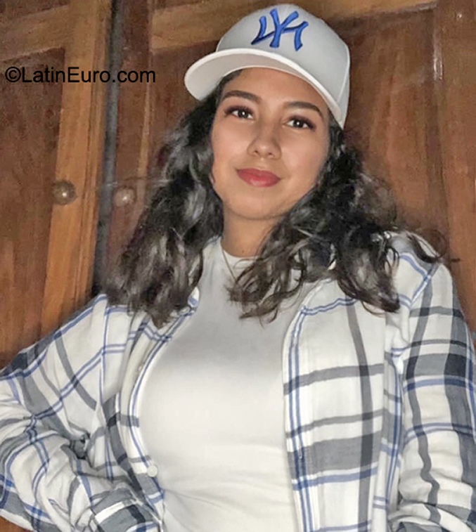 Date this tall Dominican Republic girl Mara from  PA1327