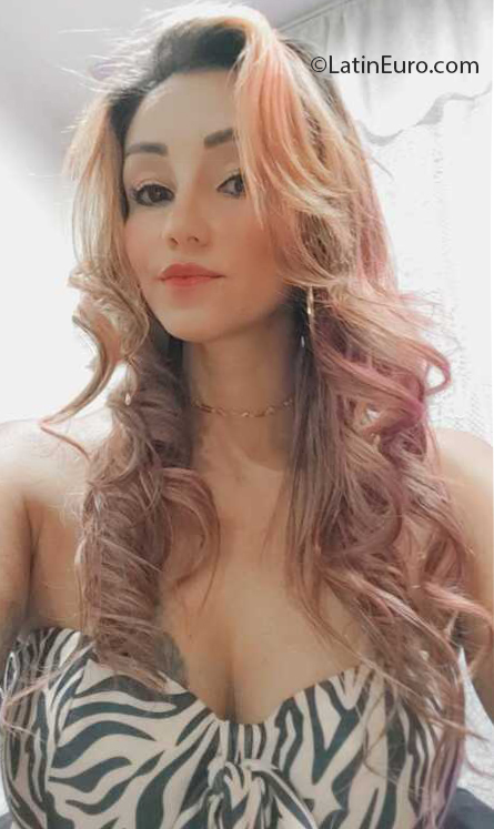Date this sensual Colombia girl Monica from Bogota CO31629
