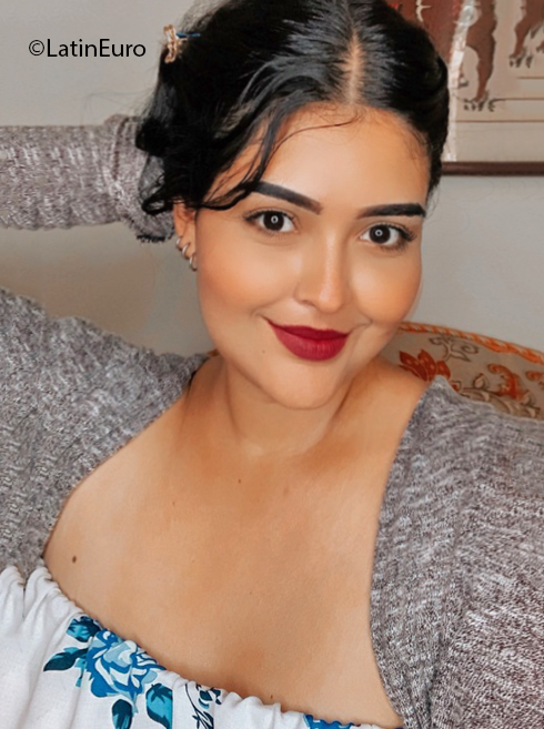 Date this cute Colombia girl Dannie from Cali CO31643