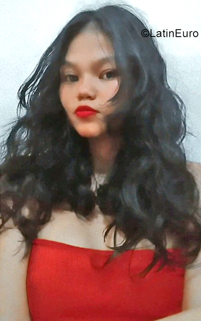 Date this pretty Brazil girl Kelly from Manaus BR11829