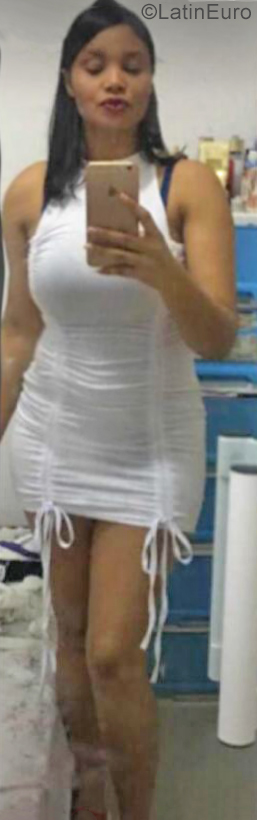 Date this athletic Dominican Republic girl Elisaura Recio from Santiago DO40774