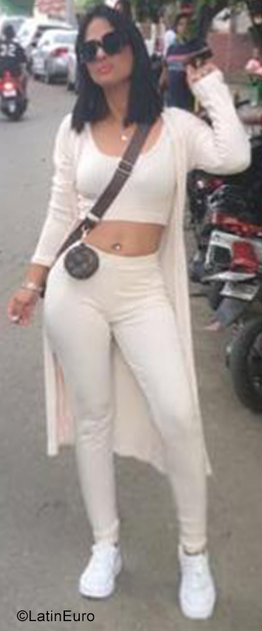 Date this charming Dominican Republic girl Yahaira from Santiago DO40780