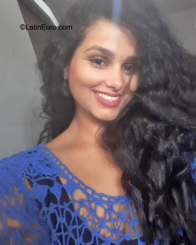 Date this exotic Brazil girl GISLAINE from Belo Horizonte BR11889