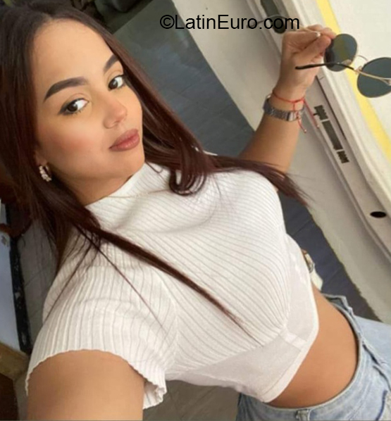 Date this attractive Colombia girl Sofia from Cartagena CO32064