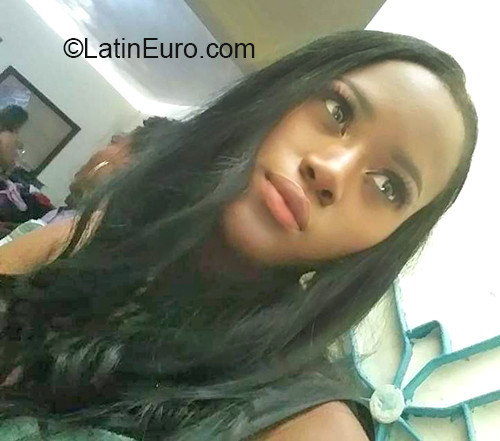 Date this good-looking Dominican Republic girl Jennifer from Santo Domingo DO40827