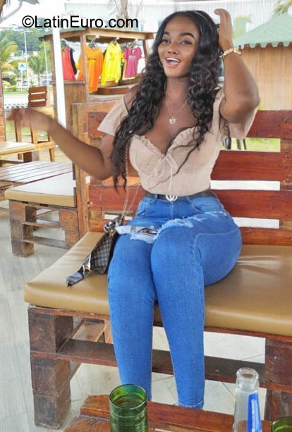 Date this lovely Ecuador girl Narcisa from Quito EC932